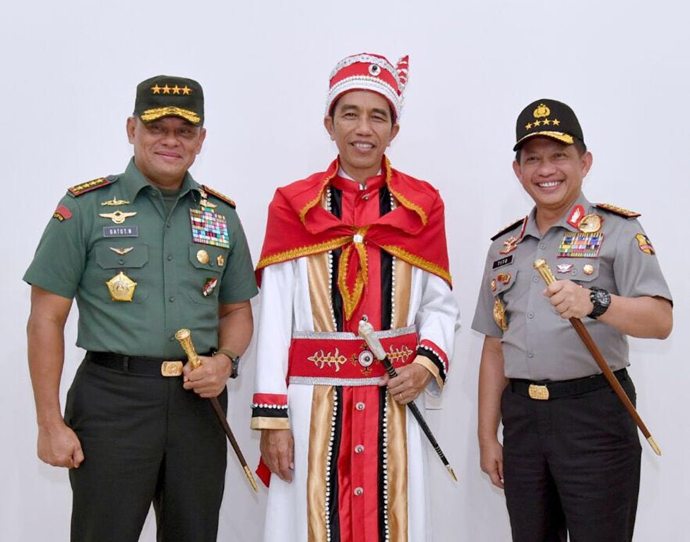 Presiden Jokowi Terima Gelar Adat Maluku