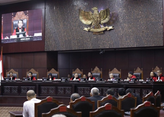 Persoalan Hantui Omnibus Law Di Mk - Pinterpolitik.com