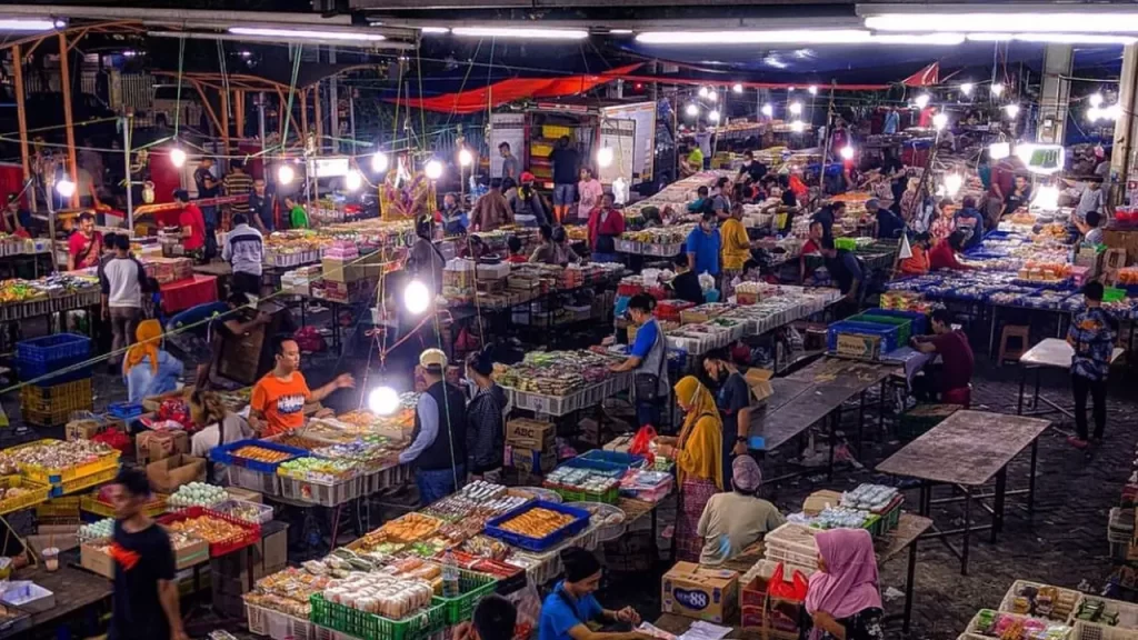 pasar kue subuh senen liputan6