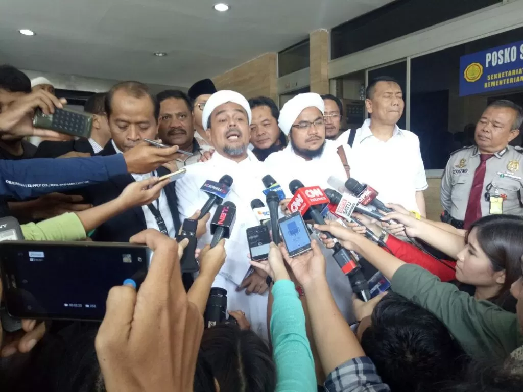 Menanti Polisi Kunjungi Rizieq