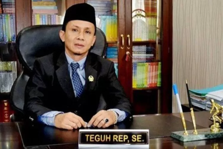 Teguh Raharjo Ketua DPRD Arogan