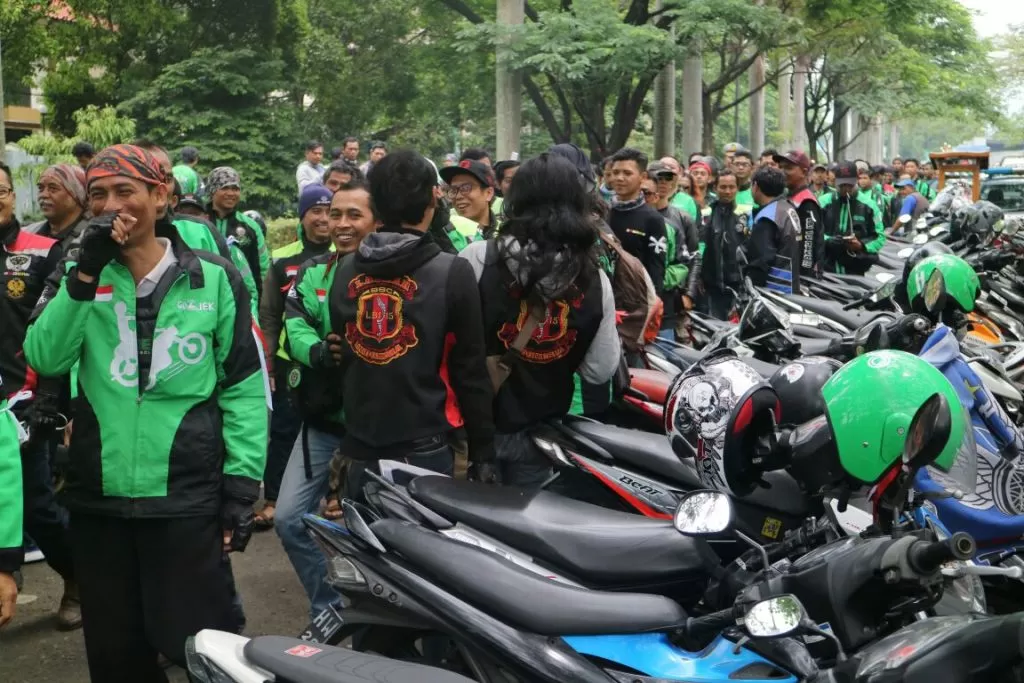 Menanti Regulasi Transportasi Online