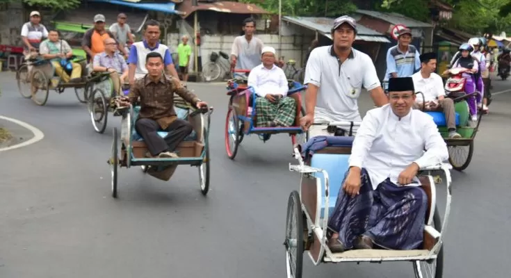 Becak Saingannya Busway di Era Anies