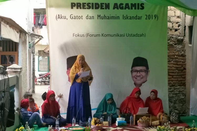 Ustazah Kepincut Gatot-Muhaimin