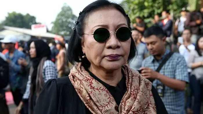 Ratna Dukung Pemakzulan Jokowi?