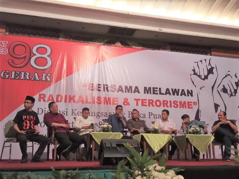 PKS, Penumpang Gelap Reformasi?