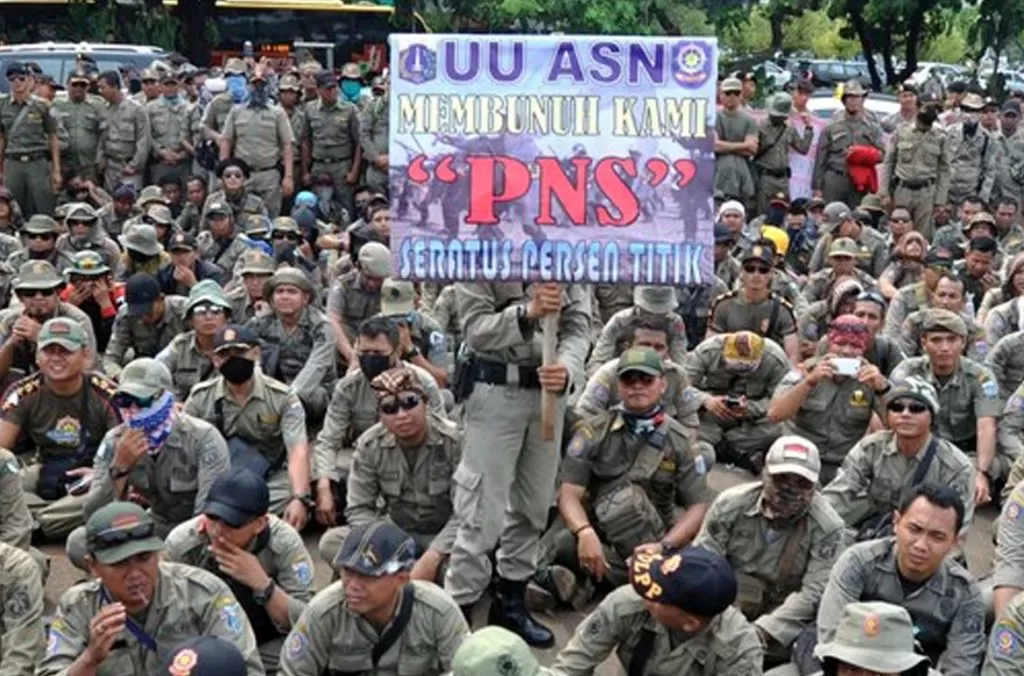 Anies-Sandi ‘Diserang’ Satpol PP