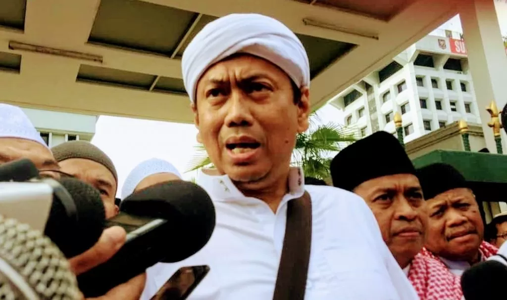 Kapitra Ampera dan Rizieq Syihab