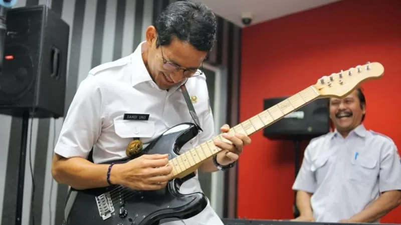 Sandiaga Mimpi Jadi Anak Band