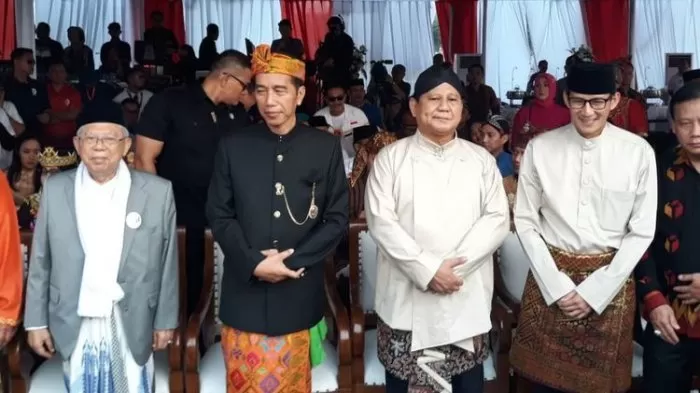 Jokowi-Prabowo Berebut Kuasa Masjid