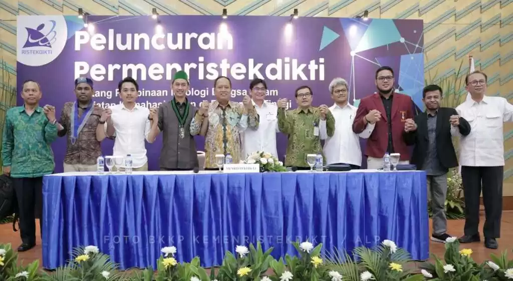 Kontrol Ideologi Mahasiswa, Mirip Orba