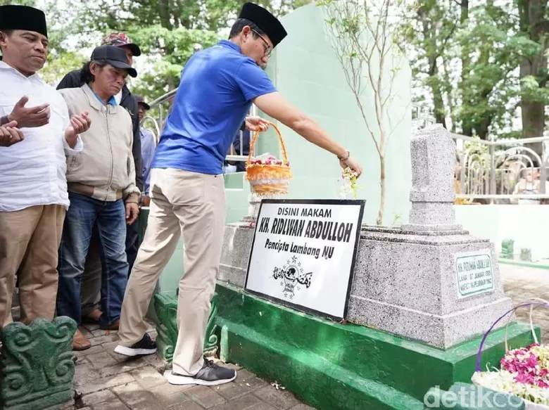 Kuburan Tunjukkan Siapa Itu Sandi