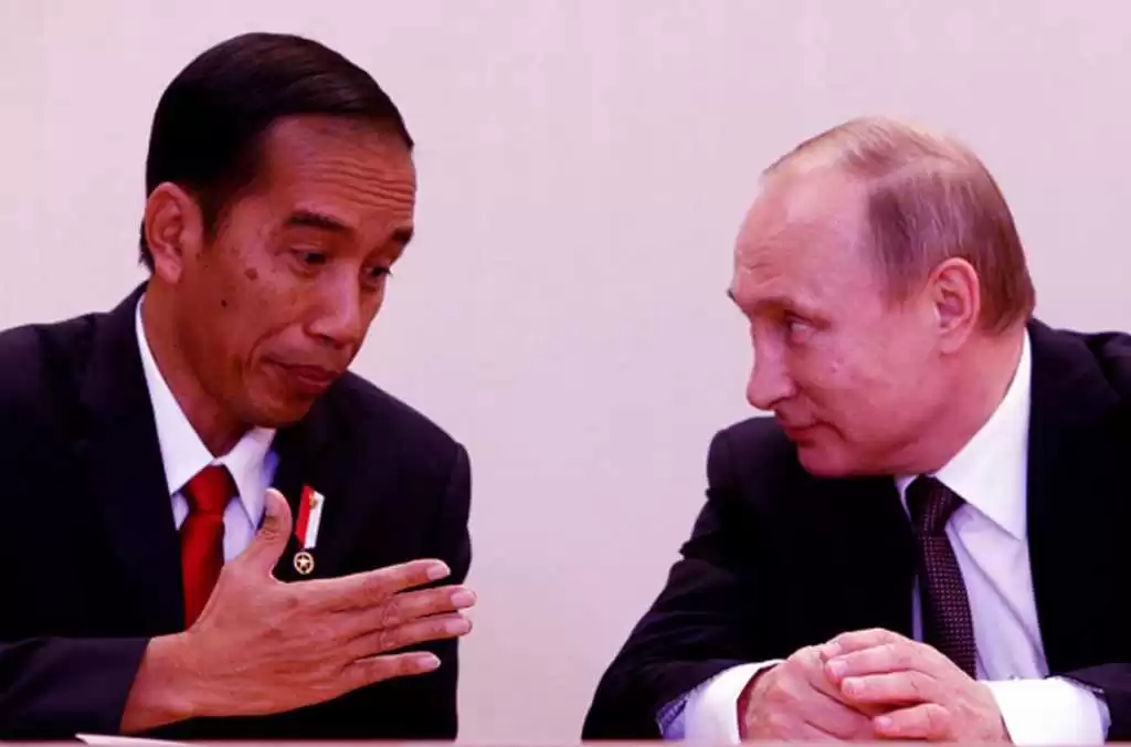 Jokowi dan Sengkarut Propaganda Rusia