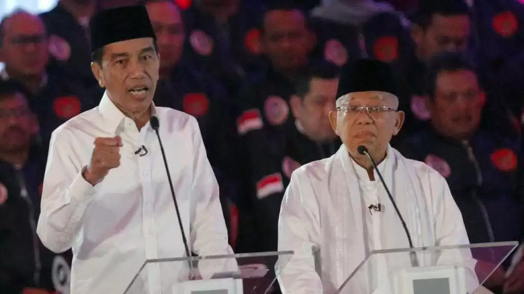 Jokowi Juga Pakai Politik Identitas?