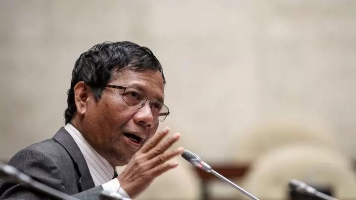 Tak Mungkin Mahfud Pendingin Politik