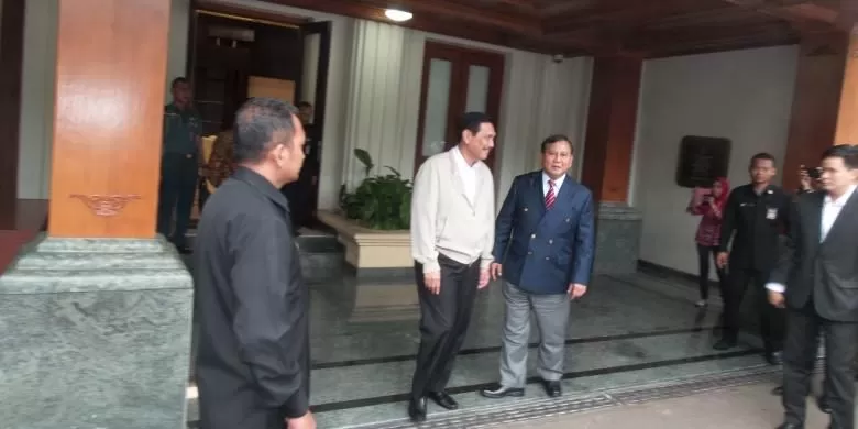 Luhut Binsar Panjaitan Bertemu Prabowo Subianto