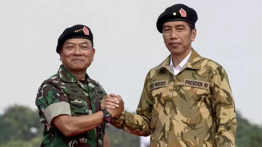 Jokowi dan Jebakan Simbol Negara