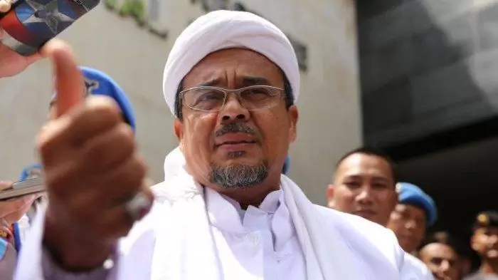 Berani Cabut Kewarganegaraan Habib Rizieq?