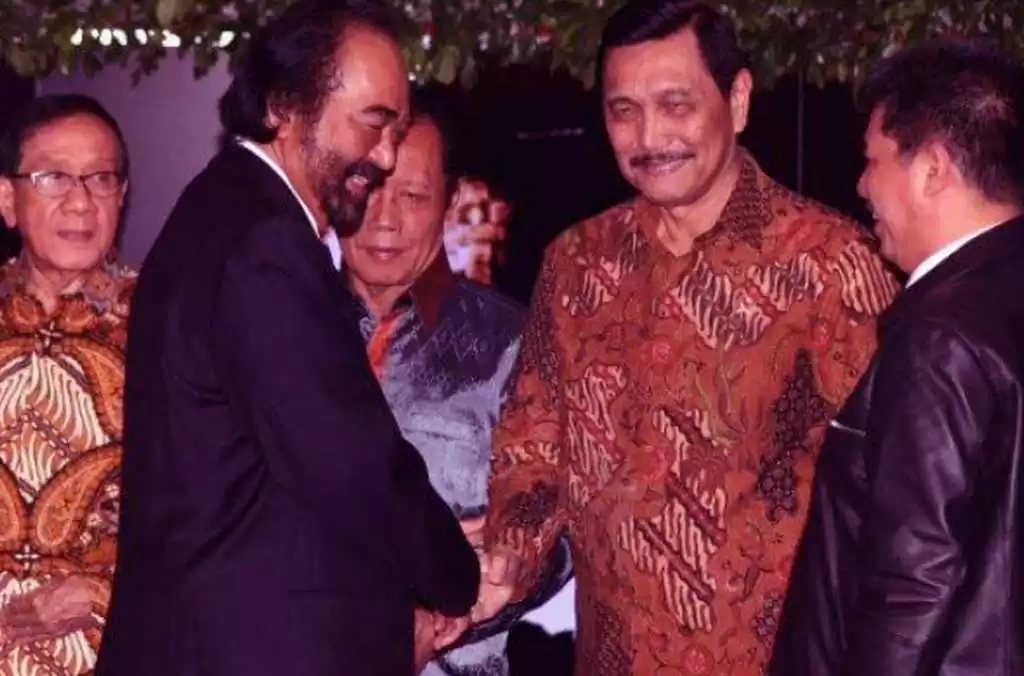 Operasi Geser Luhut: 6 Matahari Jokowi