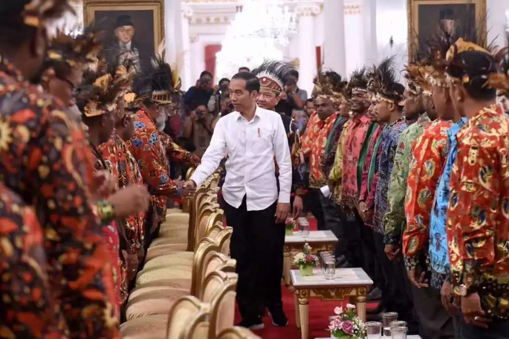 Mencari Jubir Sejati Jokowi