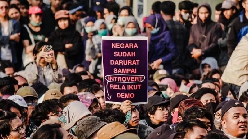 Kemendikbud Koreksi Ejaan Spanduk Demonstran