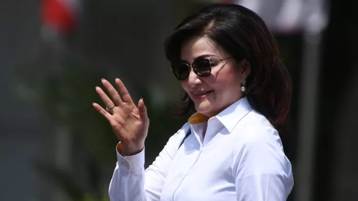 Tetty Paruntu Jokowi