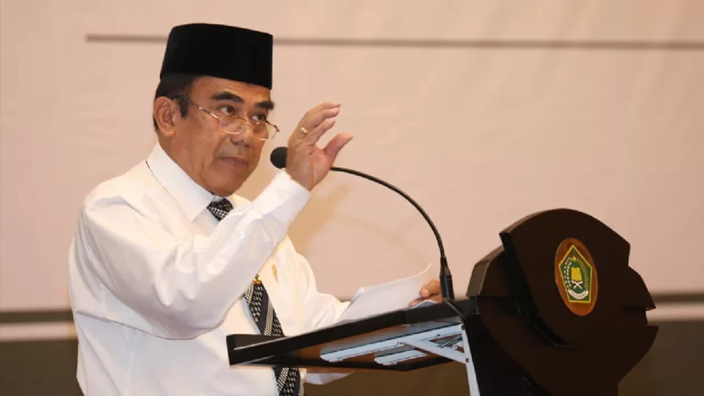 Fachrul Razi Marah Shalat Tidak Sah