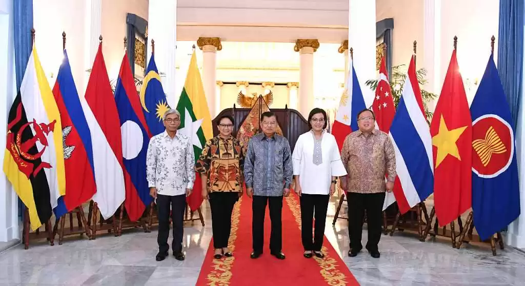 Mempertanyakan Pendirian Indonesia Aid