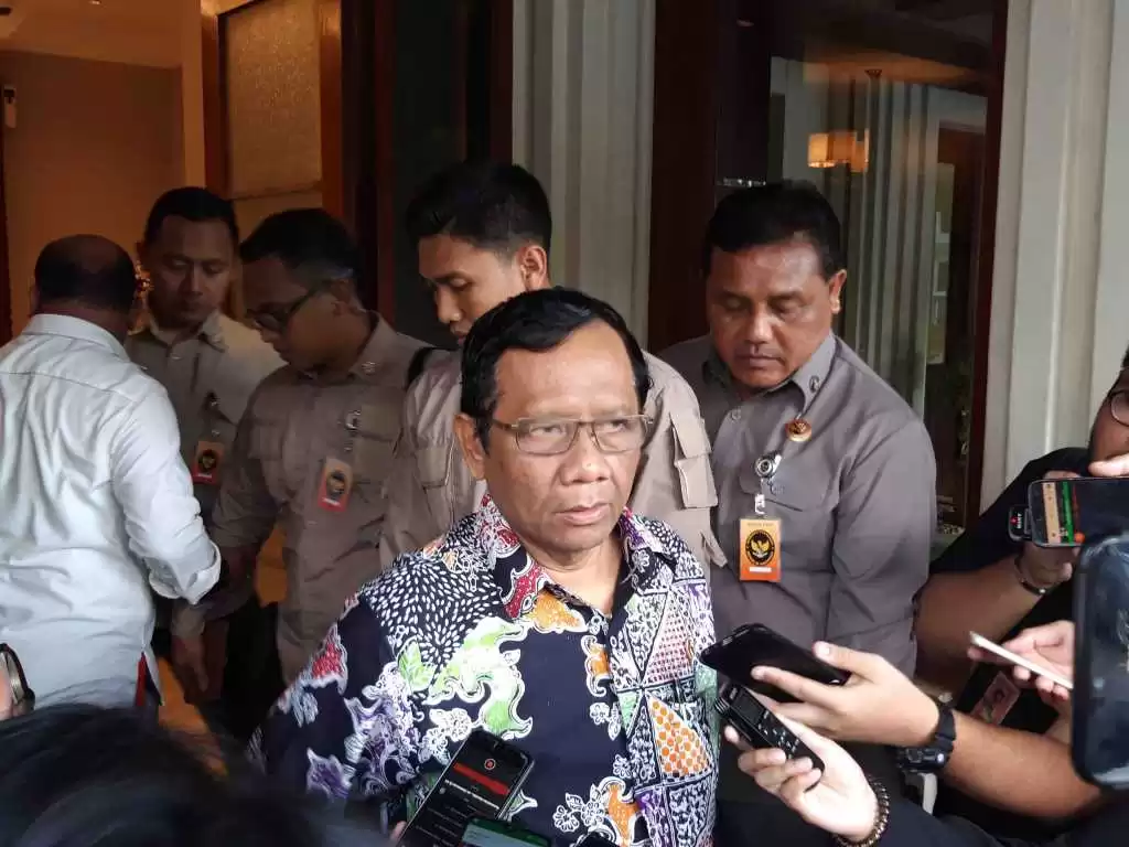 Mahfud Minta Media Setop Bertanya