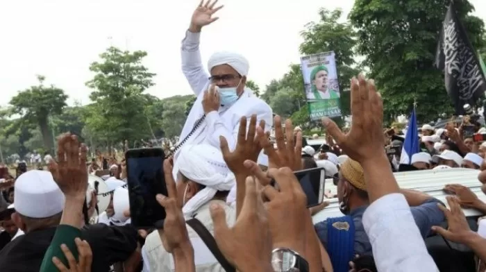 Di Balik Gemuruh Kepulangan Habib Rizieq