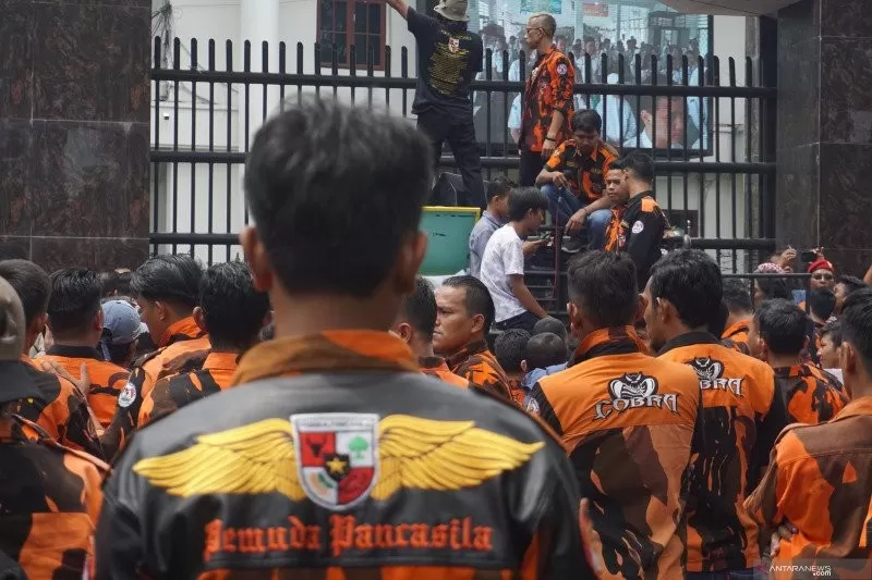 Pemuda Pancasila, Melemahnya Civil Society?