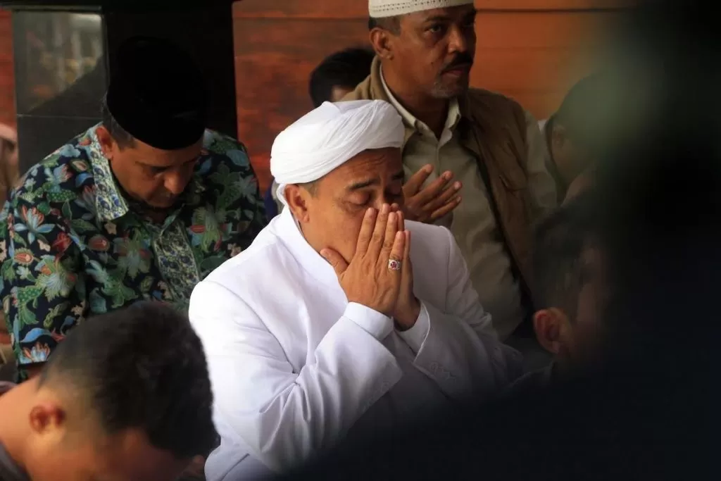 Habib Rizieq Kena “Hattrick”