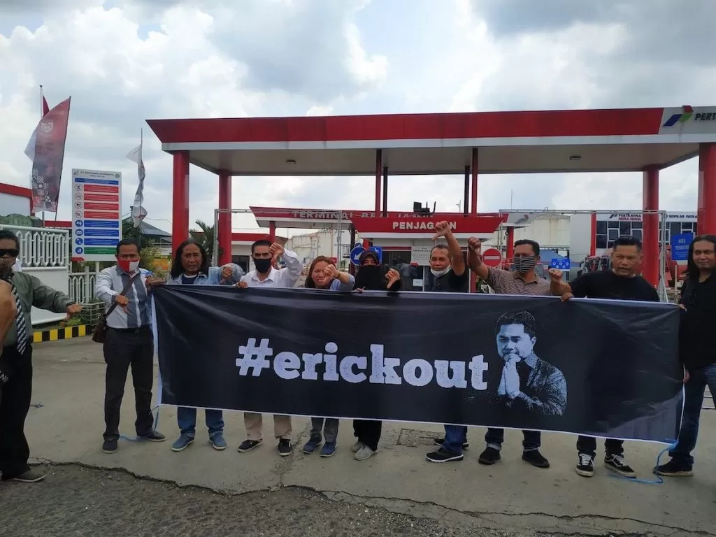 Menyoal Tagar #ErickOut