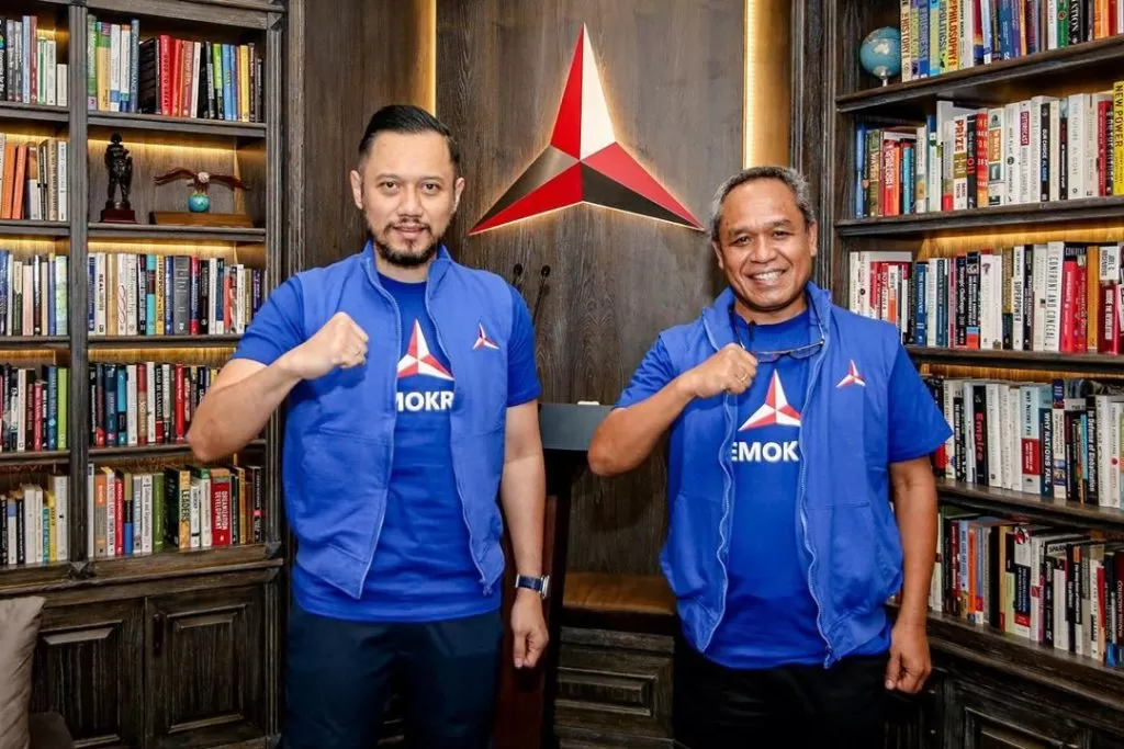 Pak Benny, Manuver Cerdik Demokrat