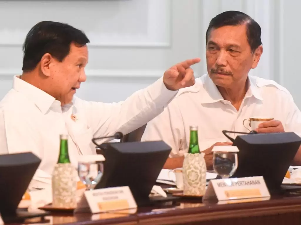 Prabowo Diam ‘Terkungkung’ Luhut