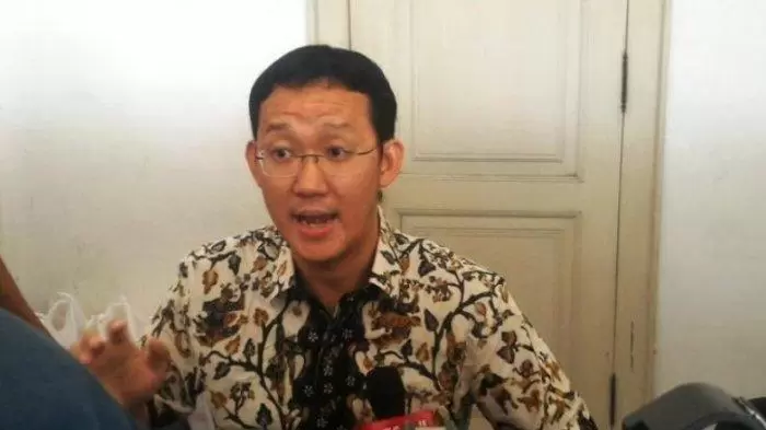 Sunny Tanuwidjaja, Mata-mata Politiknya Siapa?