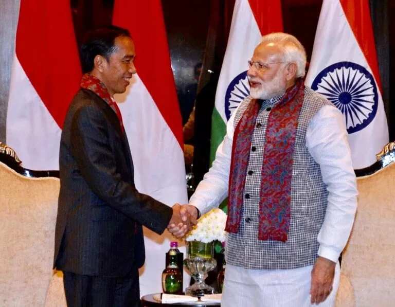 jokowi kalah perkasa dari modi