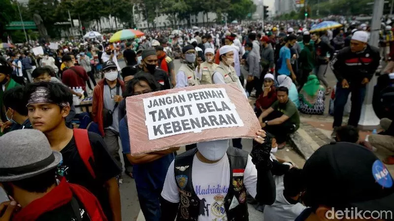 tidak ada kebenaran di era informasi